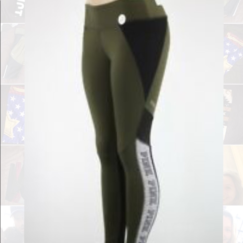 Victoria secret ultimate leggings (M)
